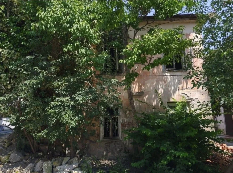 Коммерция 192 м², центр Сухум, Ардзынба — цена двухкомнатной квартиры